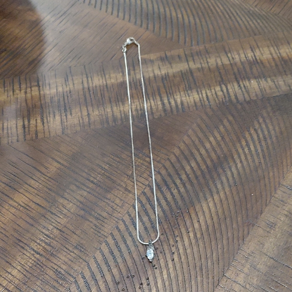Delicate Silver Chain Necklace with Teardrop Pendant